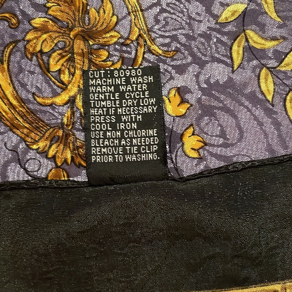 Beautiful Scarf - Picture 4 of 5